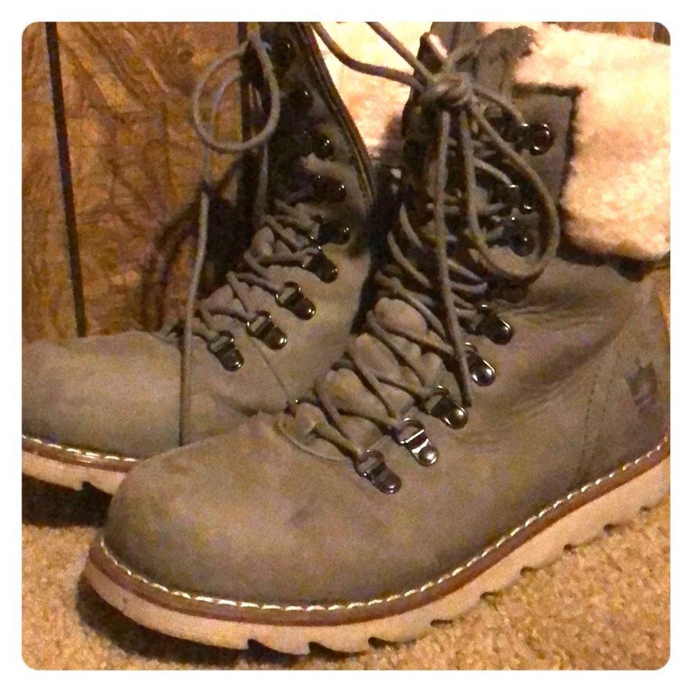 Re posh. Worn once. Too big